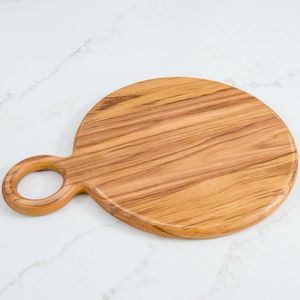 Tabla de Charcutería Clásica de Madera con Asa, No Tóxica y Fácil de Limpiar, Apta para Lavavajillas - Product Image 3