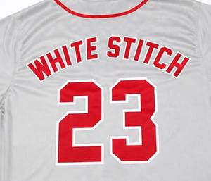 Camiseta de Béisbol Blanca con Costuras Grises y Rojas, Corte Regular, Manga Corta para Hombre, Logotipo Serigrafiado, Cierre con Botones Delanteros, para Todas las Temporadas - Product Image 4