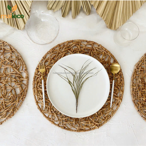 Décoration murale en écorce de banane tissée naturelle et napperons de table en verre polyvalent Pack en carton - Product Image 3