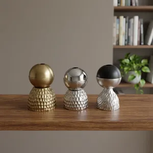Ensemble de brûleurs d'encens en métal avec bases texturées et dessus sphériques lisses, parfait pour une décoration d'intérieur moderne et élégante pour l'aromathérapie. - Product Image 1