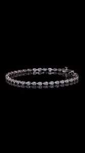Pulsera de tenis de lujo con diamantes de laboratorio talla pera para mujer |   Joyería de Moda Chapada en Oro para Parejas, Ideal para Fiestas y Bodas - Product Image 1