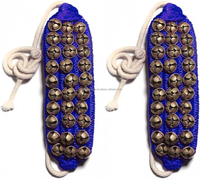Paire de Ghungroos professionnels en velours avec sangle de cheville et clochettes pour la pratique et la performance de la danse classique indienne