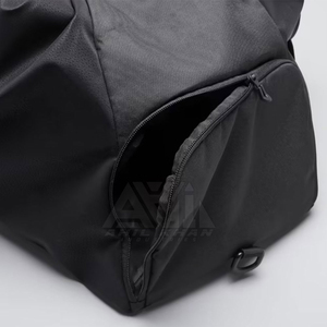 Sac de sport personnalisé de haute qualité, nouvelle collection, compartiment à chaussures, design léger, en nylon/polyester, service de personnalisation de sacs de sport - Product Image 3