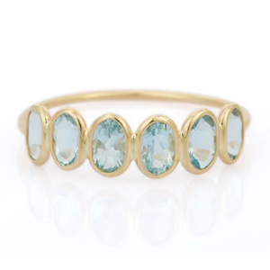 Bague de mariage demi-éternité en or 18 carats avec aquamarine, micro-incrustation et sertissage pavé - Product Image 1