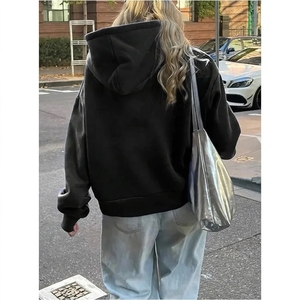 Sudadera con Capucha Negra Extra Grande, Manga Larga, Color Sólido, Felpa, Informal, Unisex, para Otoño 2027 - Product Image 1