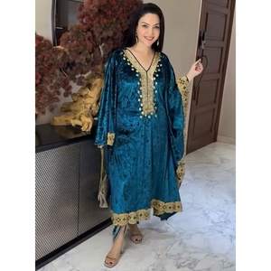 ชุดกะฟตันผ้ากำมะหยี่ปักลายดีไซเนอร์ พร้อมกางเกงรอม - Product Image 1