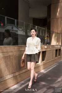 เสื้อผู้หญิงผ้าไหม/ผ้าฝ้ายลายจุด คอจีน แขนยาว ติดกระดุม ทอแบบลำลอง ใส่ทำงานได้ ทรงปกติ สีธรรมชาติ IRENE - Product Image 2