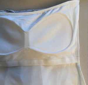 Belle Tube Top à nouer avec soutien-gorge intégré, sans couture, moderne, vente en gros, crop tops abordables, tube top rouge - Product Image 4