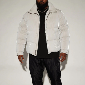 Blouson matelassé unisexe personnalisé à col montant brillant et à capuche – Vêtement décontracté de haute qualité – Vente en gros de blousons matelassés personnalisés toutes tailles - Product Image 2