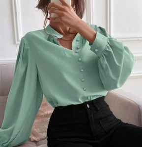Camisa de Satén y Gasa para Mujer, Primavera-Verano, Color Sólido, Cuello Camisero, Elegante para Oficina, con Botones y Logotipo Bordado en la Parte Delantera, Venta al Por Mayor - Product Image 5