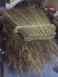 Panneaux de toiture en chaume naturel pour hôtels et complexes hôteliers, fabriqués au Vietnam, pour la construction extérieure estivale - Product Image 5