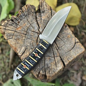Cuchillo de Caza Forjado a Mano de Acero con Alto Contenido de Carbono, Hoja de Espiga Completa, Mango Ergonómico de G10 y Micarta, para Supervivencia al Aire Libre y Uso Táctico, con Funda de Cuero - Product Image 4