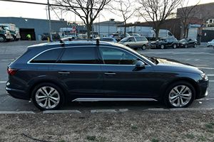 Audi A4 Allroad Quattro Premium Plus 2020 d'occasion en excellent état - Product Image 5