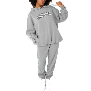 Nouvel arrivage : Ensemble de survêtement imprimé DTG rouge pour femme, style décontracté streetwear avec logo personnalisé, comprenant un sweat à capuche et un pantalon de jogging pour l'automne - Product Image 2