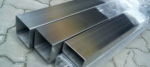 Tuyaux en acier inoxydable poli de forme carrée, durables, pour la construction et les applications intérieures - Product Image 3