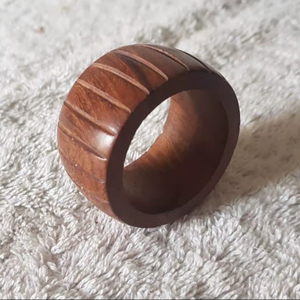 Anillos de Servilleta de Madera Tallada Vintage Ecológicos de Buena Calidad, Diseño de Ángel, Decoración de Mesa Única - Product Image 1