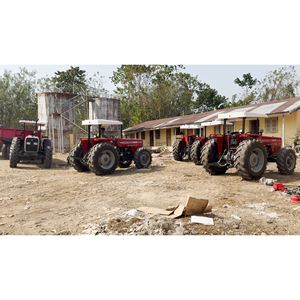 Tout nouveau tracteur Massey Ferguson MF 375 4WD 75 HP avec crochet de remorque pour la culture - Product Image 2