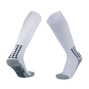Calcetines de fútbol al por mayor hasta la rodilla, antideslizantes, para adultos, con parte inferior de toalla absorbente de impactos, resistentes al desgaste, de tubo medio. - Product Image 4