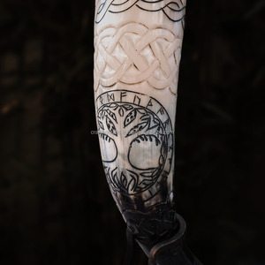 Copa de Cuerno Vikinga Hecha a Mano, Ecológica, con Correa de Cuero, Tamaño Personalizado, Nueva, para Cerveza, Sidra y Cerveza Alemana - Product Image 2