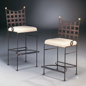 Sillas de Bar Comerciales Clásicas de Hierro Forjado con Cojines Color Crema, Reposabrazos Fijos, Muebles de Jardín Transicionales para Balcón - Product Image 2