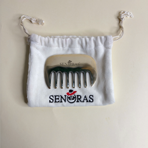 Peigne Kansa professionnel à main Senoras |   Masseur naturel anti-âge pour la peau, les cheveux et le cuir chevelu |   OEM et Marque Privée - Product Image 1
