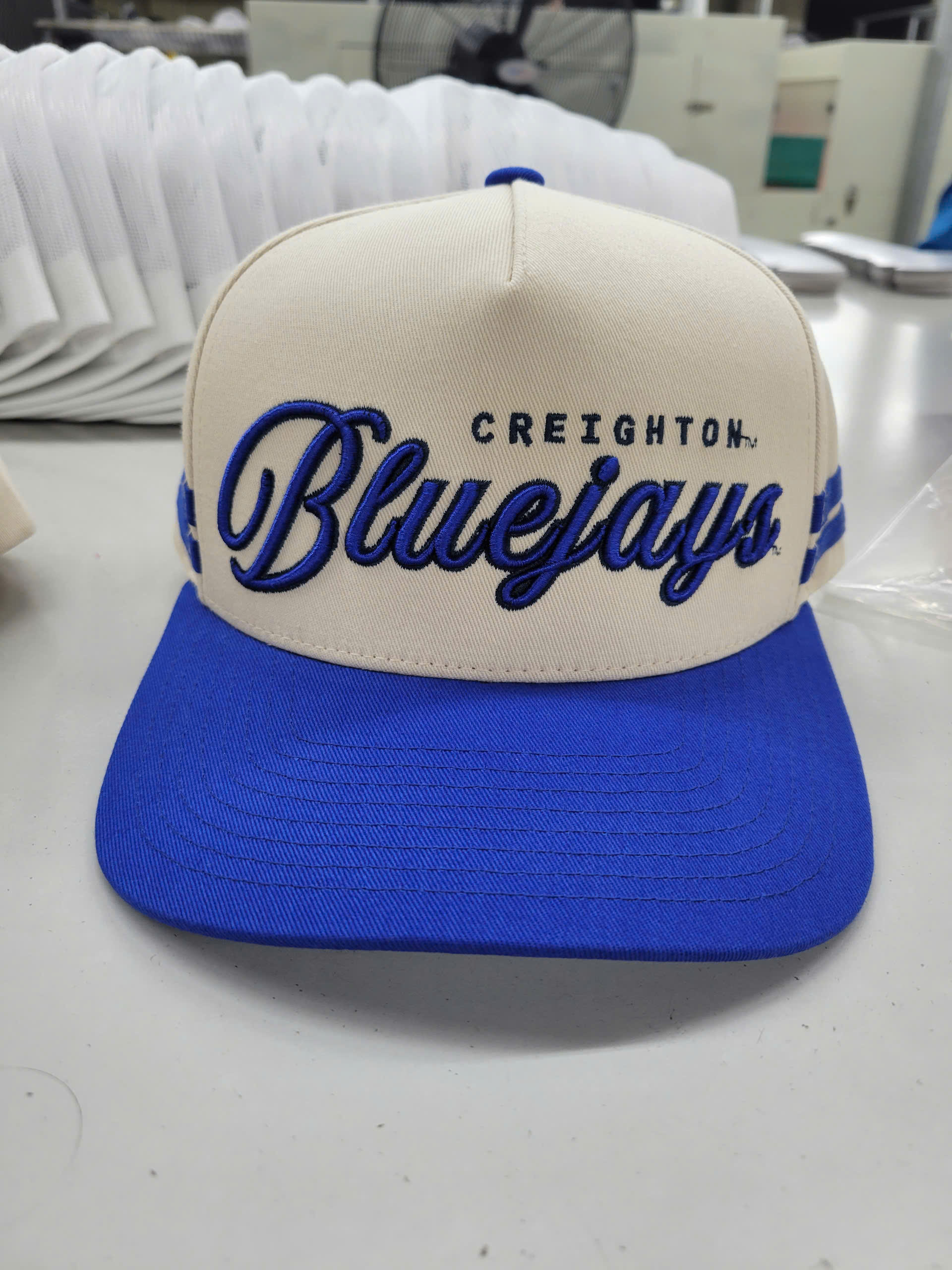 รอยัล/ครีม/ครีม