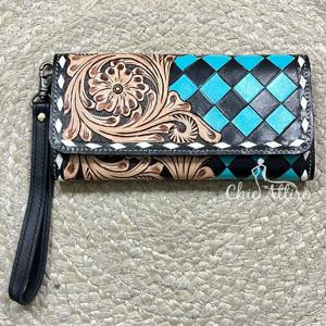 Portefeuille long vintage pour femme en cuir de vache véritable, orné de motifs floraux et à carreaux, avec dragonne et porte-monnaie, idéal pour les dames - Product Image 1