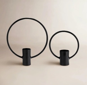Ensemble de 2 supports à bougies circulaires modernes en noir mat pour la décoration de la maison, design en métal - Product Image 3
