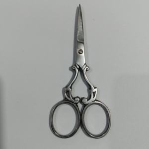 Ciseaux à moustache et à barbe en acier inoxydable pour hommes - Outil de coupe léger résistant à l'eau, couleur argent - Product Image 3