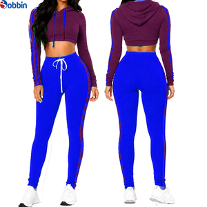 Conjunto Deportivo Verde y Naranja de Alta Calidad para Mujer, Sudadera Corta con Capucha y Pantalones Jogger de Cintura Alta, Estilo Universitario, Ropa Deportiva Urbana - Product Image 5