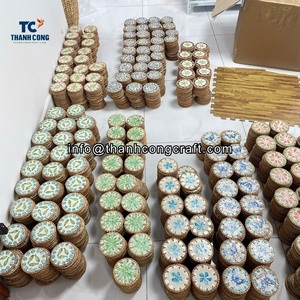 แผ่นรองแก้วลายดอกทานตะวันสีฟ้าทะเล ทำจากเปลือกหวาย งานฝีมือรักษ์โลก ทนความร้อน ผลิตโดย Thanh Cong Craft - Product Image 6