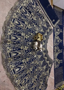 Elegante Lehenga Choli Azul Marino con Bordado y Dupatta para Bodas y Fiestas - Product Image 3