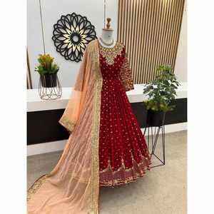 Vestido de Diseñador con Bordado Georgette y Lentejuelas con Dupatta en Color Granate - Product Image 1