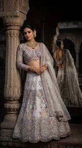 Vestido Lehenga Choli de 4 Metros con Corte Evase, de Calidad Excepcional, con Lentejuelas y Capas de Tela, Traje Glamuroso Fusion Completamente Cosido - Product Image 2