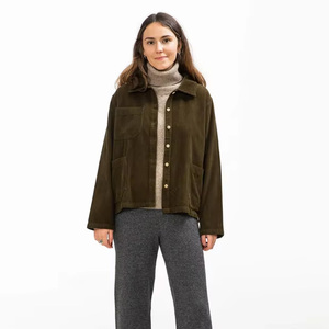 Veste en velours côtelé pour femme, couleur unie, col rabattu, fermeture boutonnée, manches longues, style utilitaire, garniture en fourrure, respirante, pour l'hiver - Product Image 3