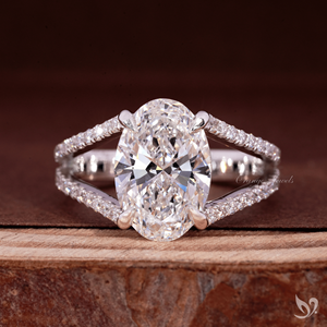 แหวนเพชรรูปไข่ 3 กะรัต ตัวเรือนทองคำขาว 10K ประดับเพชรแบบ Pave สองแถว ได้รับการรับรองจาก IGI เหมาะสำหรับแหวนขอแต่งงาน - Product Image 1