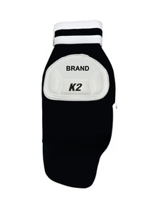 อุปกรณ์ป้องกันเท้าเทควันโด K2 สีดำ สีขาว PU อุปกรณ์ป้องกันการฝึกซ้อมที่ทนทาน สำหรับทุกเพศ - Product Image 1