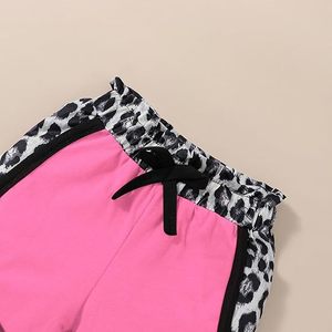 Conjunto de 2 Piezas para Mujer, Estampado de Leopardo Rosa, Ropa Deportiva Informal, Cuello Redondo, Manga Corta, Tejido Transpirable, para Primavera/Verano - Product Image 5