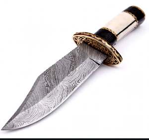 Herramienta multiusos de acero damasco con patrón retorcido hecho a mano, punta de cuchillo y mango de cuerno segmentado. - Product Image 3