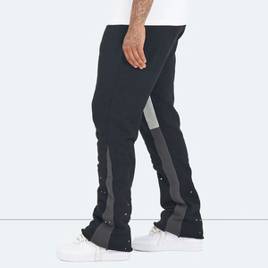 Pantalon de survêtement en molleton noir pour homme avec panneau latéral gris et motif à pois, tenue décontractée pour l'automne - Product Image 3