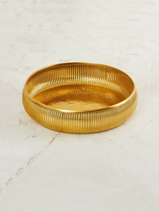 Frutero de metal con acabado altamente pulido que mejora la estética general del producto - Product Image 4