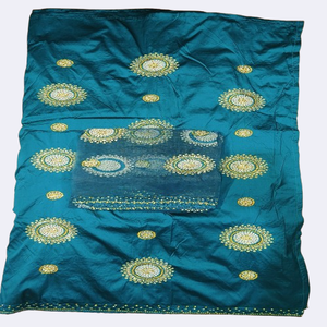 Clásico y Elegante: Tela de Tafetán Nigeriana George con Patrón Floral Lujoso, Trabajo en Piedras, Antiestática y Transpirable - Product Image 1