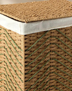 Cesto de lavandería artesanal de mimbre y junco marino con interior de lino, contenedor de almacenamiento rectangular para baño y uso hotelero - Product Image 2