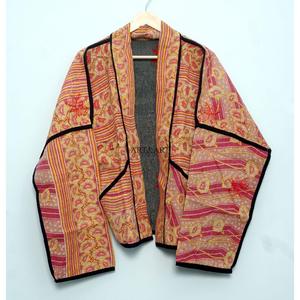 Chaqueta Reversible de Punto Kantha con Bordado Hermoso Hecho a Mano, Chaqueta de Algodón para Otoño e Invierno, Ecológica, Cárdigan para Mujer - Product Image 6