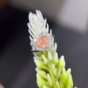 Bague en diamant rose vif fantaisie de 2,5 carats, cultivé en laboratoire, avec halo central, en or blanc 14 carats, certifiée IGI, pour fiançailles et mariage - Product Image 4