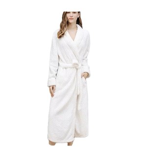 Robe de chambre longue en tissu éponge pour femme, manches longues, col en V, en coton doux, pour l'hiver, couleur unie, respirante, personnalisable - Product Image 1