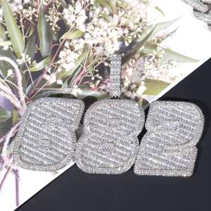 Collar de Plata Personalizado con Nombre y Piedras de Moissanita, Cadena Cubana de 20 mm, Colgante con Letras y Números en Forma de Baguette, Joyería Hip Hop - Product Image 1