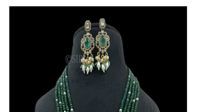 Conjunto de Collar y Aretes de Cuatro Capas con Perlas de Imitación Chapadas en Oro de Latón de Primera Calidad Radiant, Regalo de Compromiso Moderno para Mujer - Product Image 2