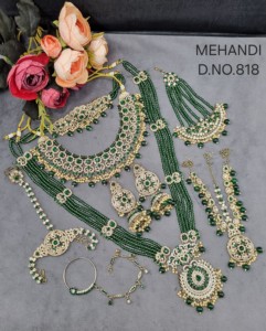 Luxury Dulhan Jewelry <b>Set</b> Antique Gold Plated Finish Cubic Zirconia & Pearl Multi Piece Bridal <b>Jewellery</b> <b>Set</b> <b>For</b> Women Wholesale - Product Image 3