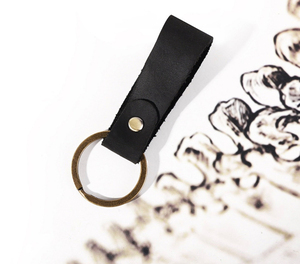 Porte-clés en cuir fait main, organisateur de clés durable pour clés de voiture et de vélo, cadeau élégant de qualité supérieure pour hommes et femmes - Product Image 1
